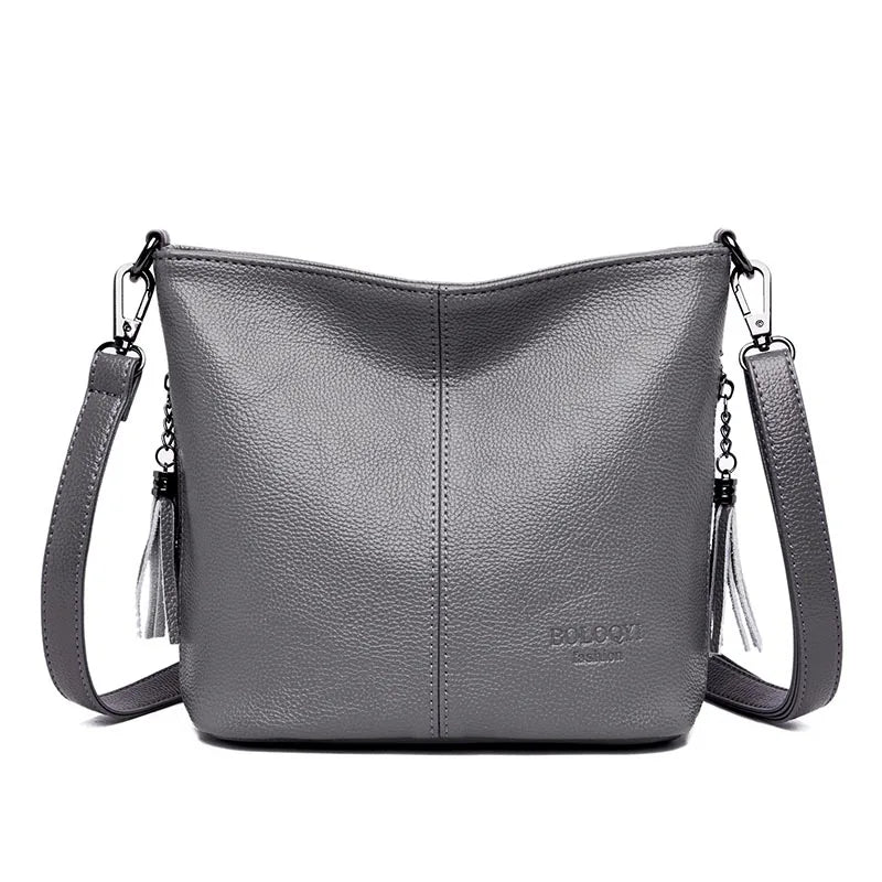 Bolsa "Lany Soft Tassel" – Elegância Casual com Estilo