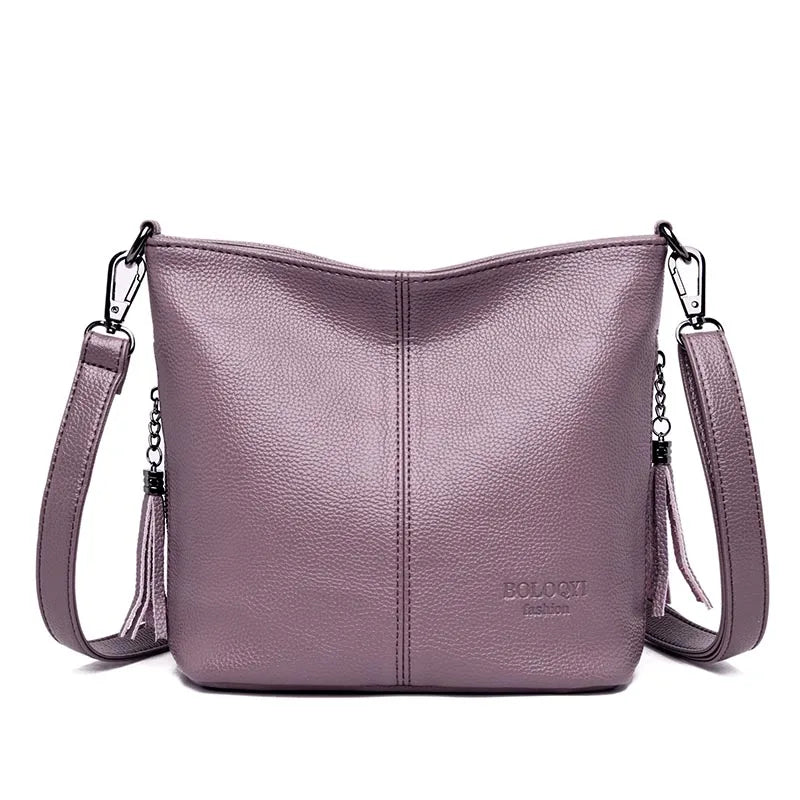 Bolsa "Lany Soft Tassel" – Elegância Casual com Estilo