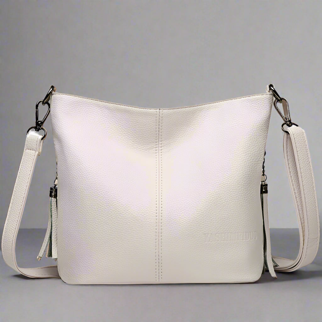 Bolsa "Lany Soft Tassel" – Elegância Casual com Estilo