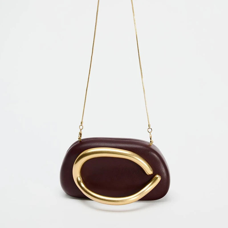 Clutch Rígida "Glamour" com Corrente e Detalhes em Gold