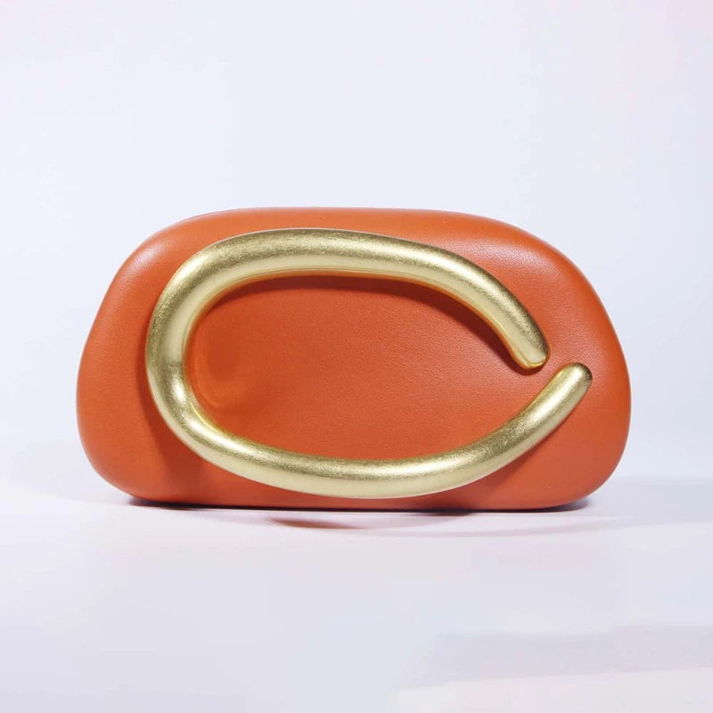 Clutch Rígida "Glamour" com Corrente e Detalhes em Gold