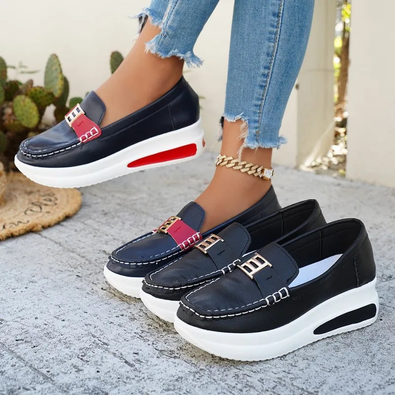 2026 New Women's Vulcanized Shoes Round Toe Sneakers Outdoor Female Casual Shoes Platform Walking Women's Shoes Slip-on Flat Shoe