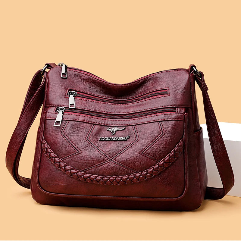 Bolsa “Vera Soft” – Mala Feminina com Multibolsos em Couro Vegano Luxuoso
