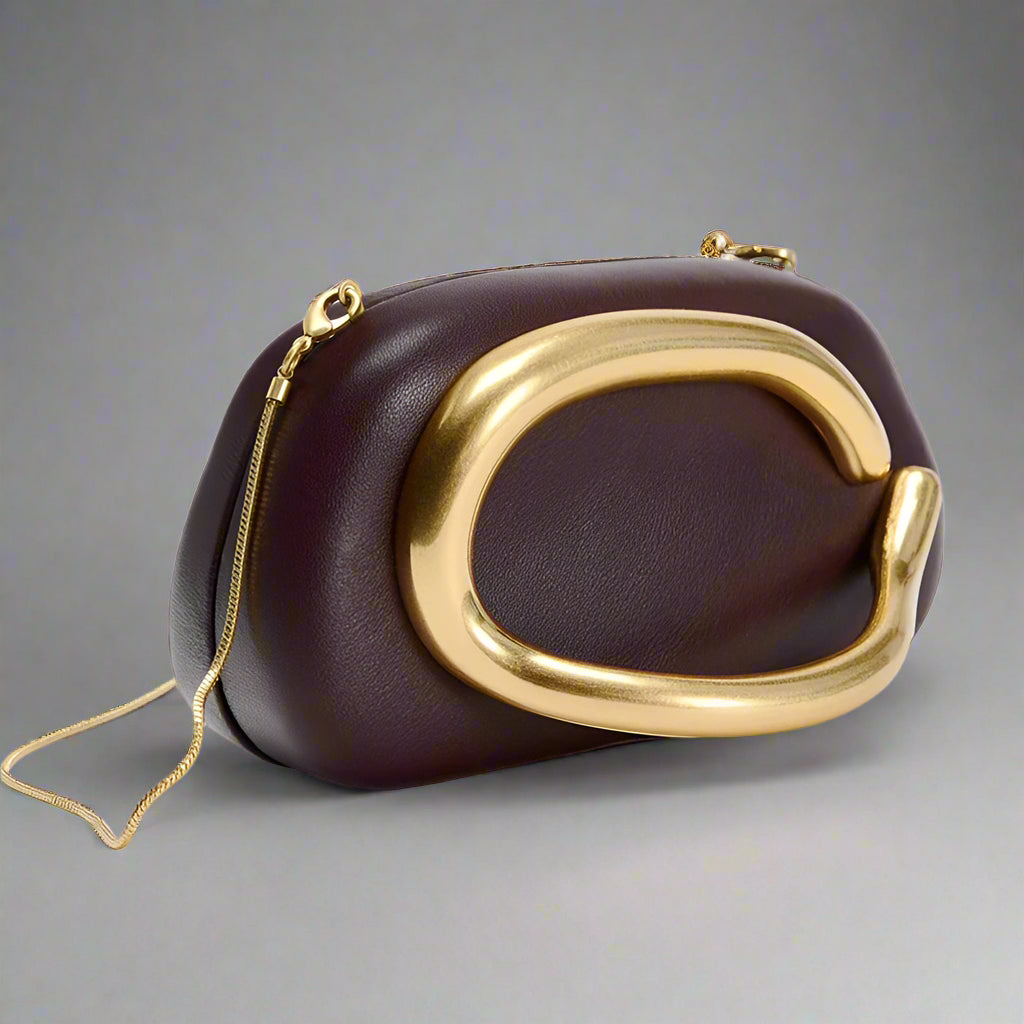 Clutch Rígida "Glamour" com Corrente e Detalhes em Gold