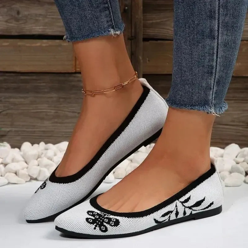 Noir - Sapato estilo bailarina muito elegante e confortável