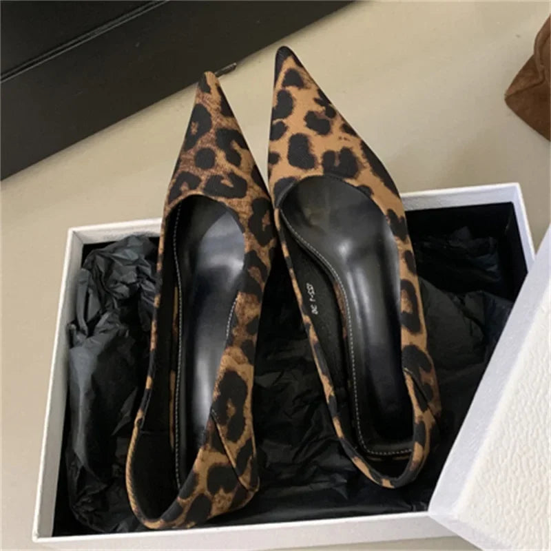 Savannah Leopard – Sapatos Elegantes de Salto Fino