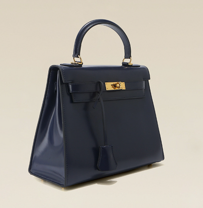 Grace Box – Bolsa Estruturada em Couro Genuíno Liso ( 28 CM )