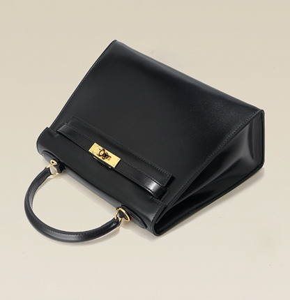 Grace Box – Bolsa Estruturada em Couro Genuíno Liso ( 28 CM )