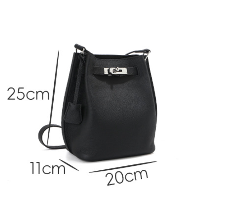 Noa Bucket – Togo Leather Bag