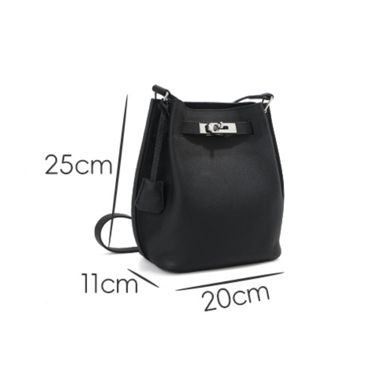 Noa Bucket – Togo Leather Bag
