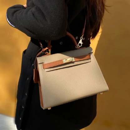 Grace Duo  – Bolsa Estruturada em Couro Genuíno Pebbled ( 22 CM e 25 CM )