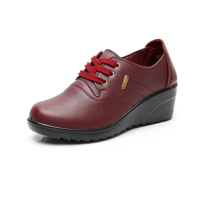 Tênis de Couro Feminino Plataforma Wedge Casual com Cadarço