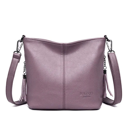 Bolsa "Lany Soft Tassel" – Elegância Casual com Estilo