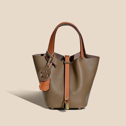 Camille Bucket – Bolsa Bucket em Couro Bovino Full-Grain