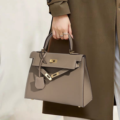 Grace Classique – Bolsa em Couro Genuíno Estilo Epsom