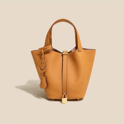 Camille Bucket – Bolsa Bucket em Couro Bovino Full-Grain