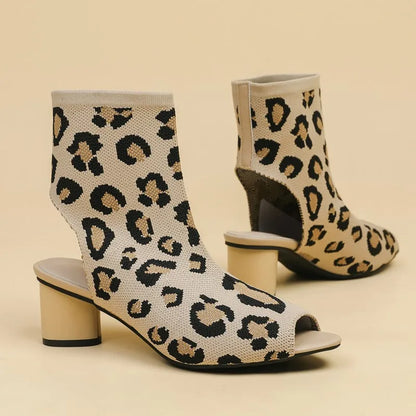 Isadora Savage - Very Elegant and Comfortable Sandals