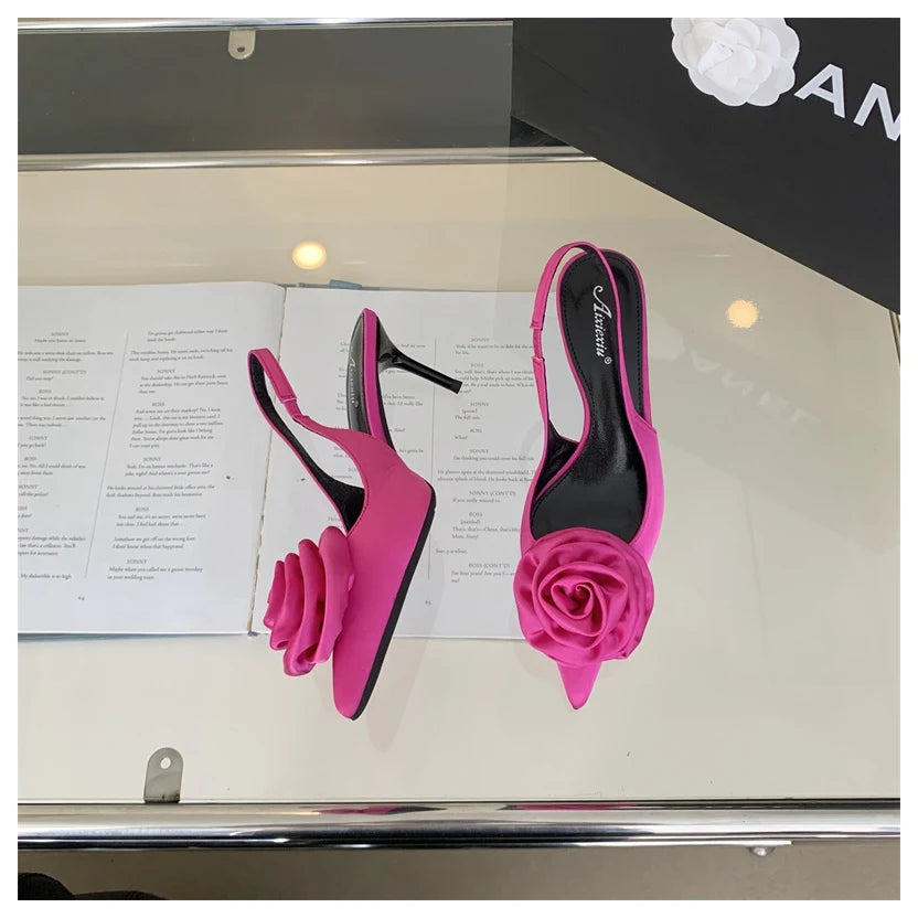 Sapatos Elegantes Flor de Cetim – Salto Fino