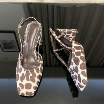 Savannah Luxe - Sandálias Slingback Leopardo de Salto Bloco