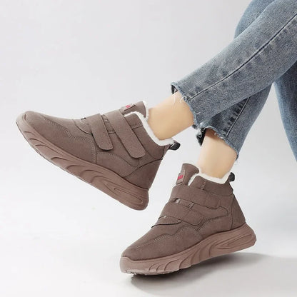 Julie Sanna - Super Comfortable and Warm Boot Trainers