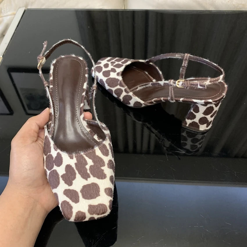 Savannah Luxe - Sandálias Slingback Leopardo de Salto Bloco
