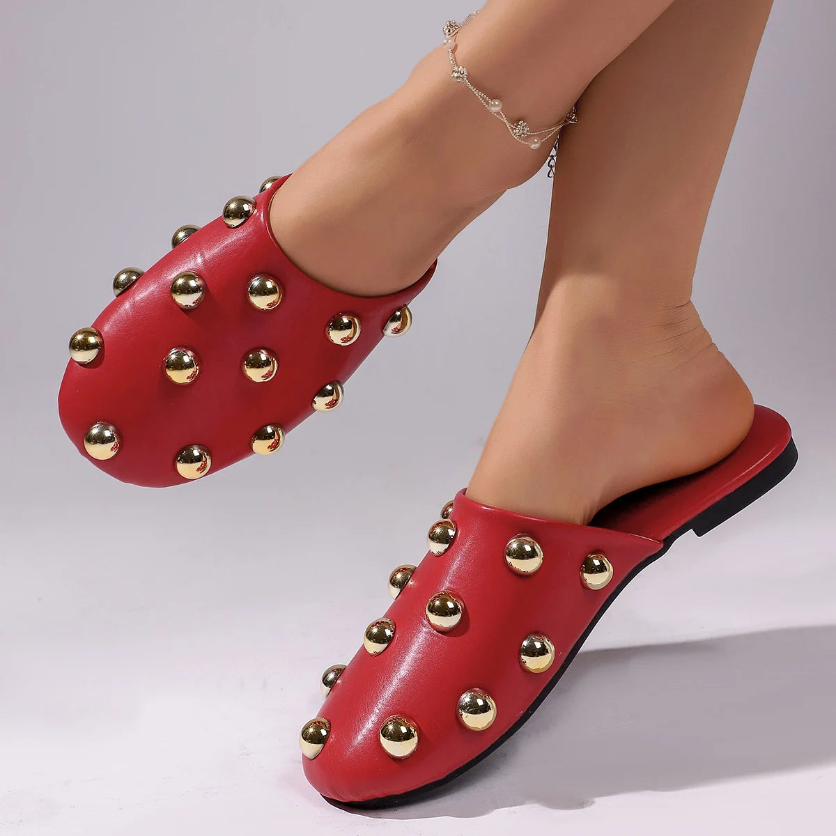 Verona Rivet – Mules Casuais Elegantes