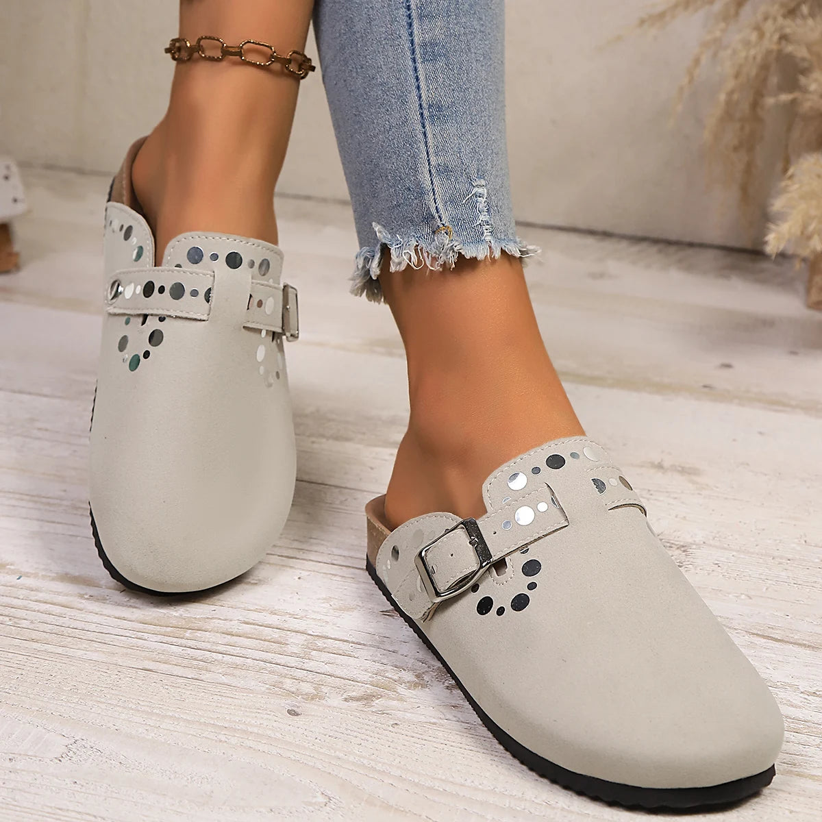 Madalena Comfort - Mules em Camurça Elegante