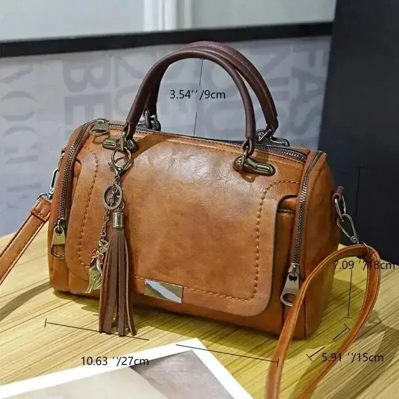 Sac Sofia à pompons – Élégance décontractée 