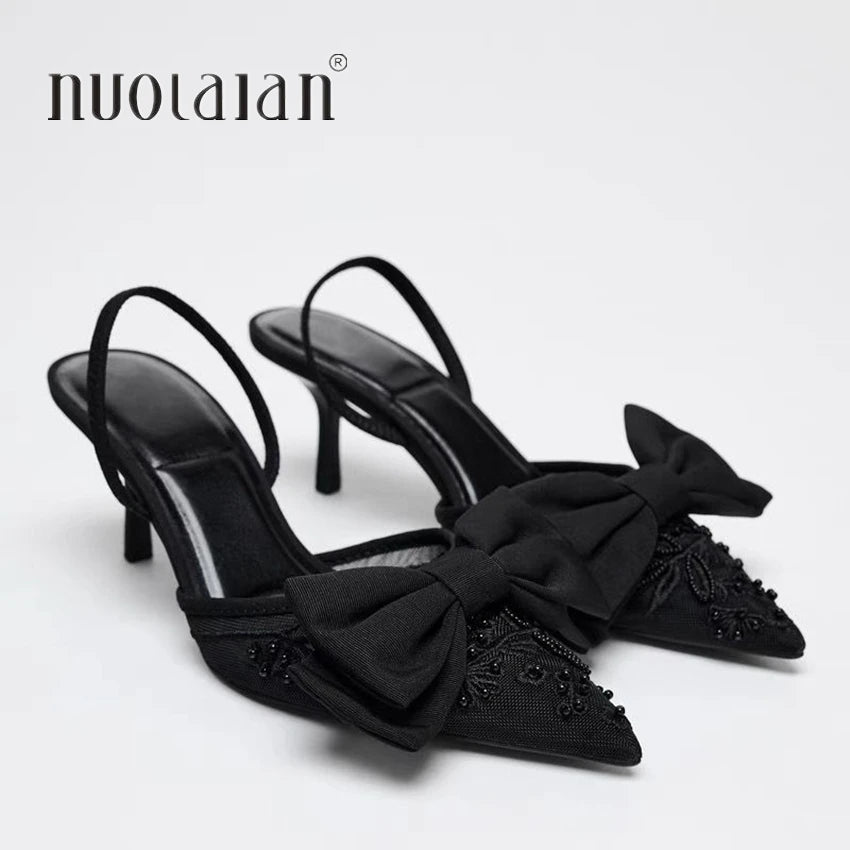 Arabella Fleur - Sapatos Slingback Bordados com Laço e Pérolas