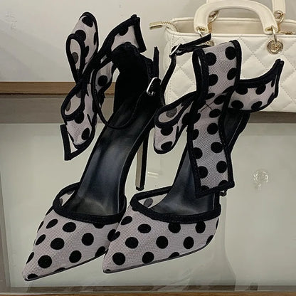 Zirem – Sapatos Elegantes em Rede Floral