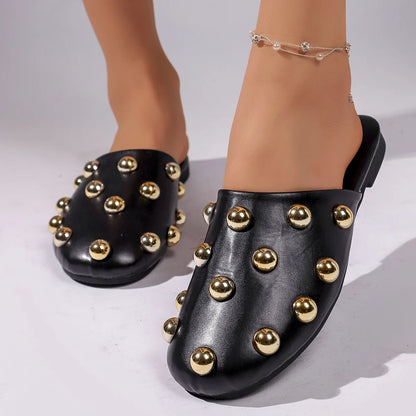 Verona Rivet – Mules Casuais Elegantes