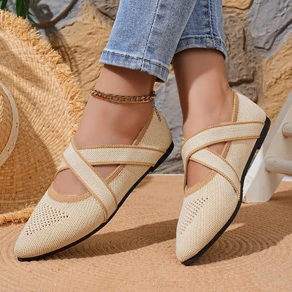 Élise - Sapato Plano Bicolor com Tiras Cruzadas Elegantes