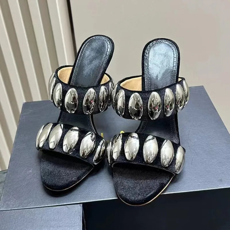 Vivienm – Sandálias Glamour Rivet