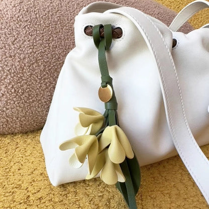 Fleur Élise – Porta-Chaves Floral em Pele para Carteiras ou Malas