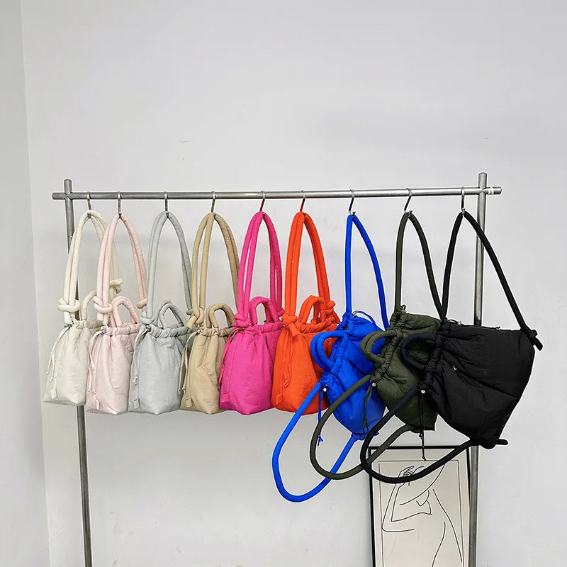 Bolsa Acolchoada "Nuvem Compacta"