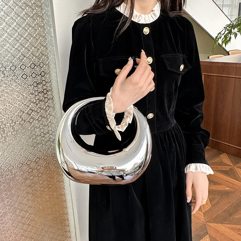 Clutch Dourada Reflexo de Luxo