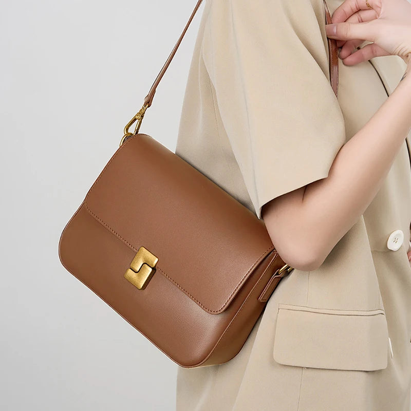Bolsa Quadrada "Lux Couro Legítimo 2621"