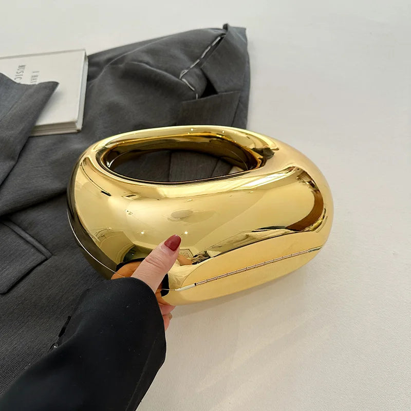 Clutch Dourada Reflexo de Luxo