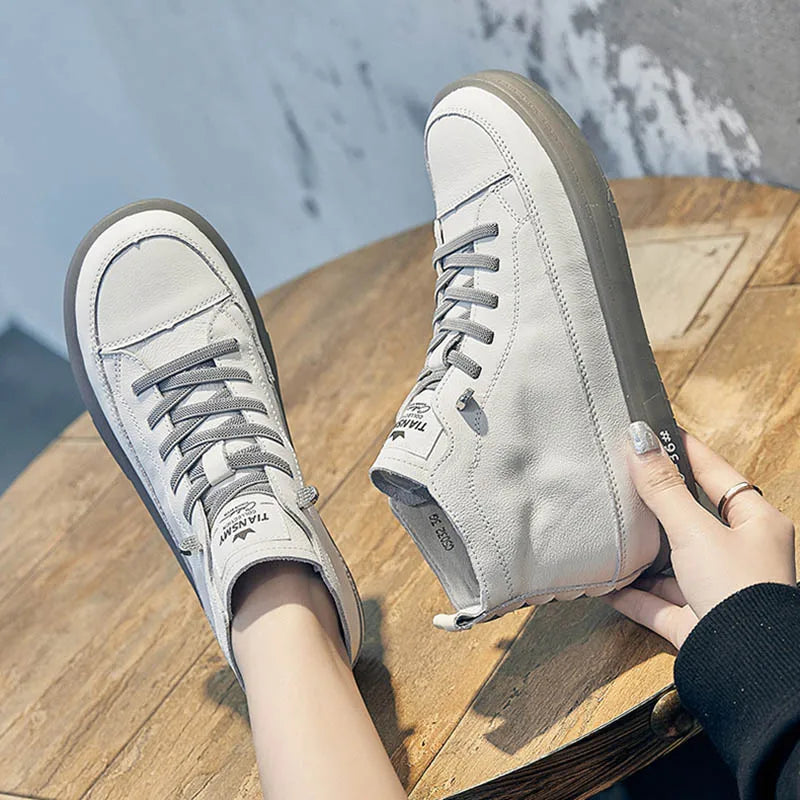 Tênis Feminina Genuíno em Couro Lace Up