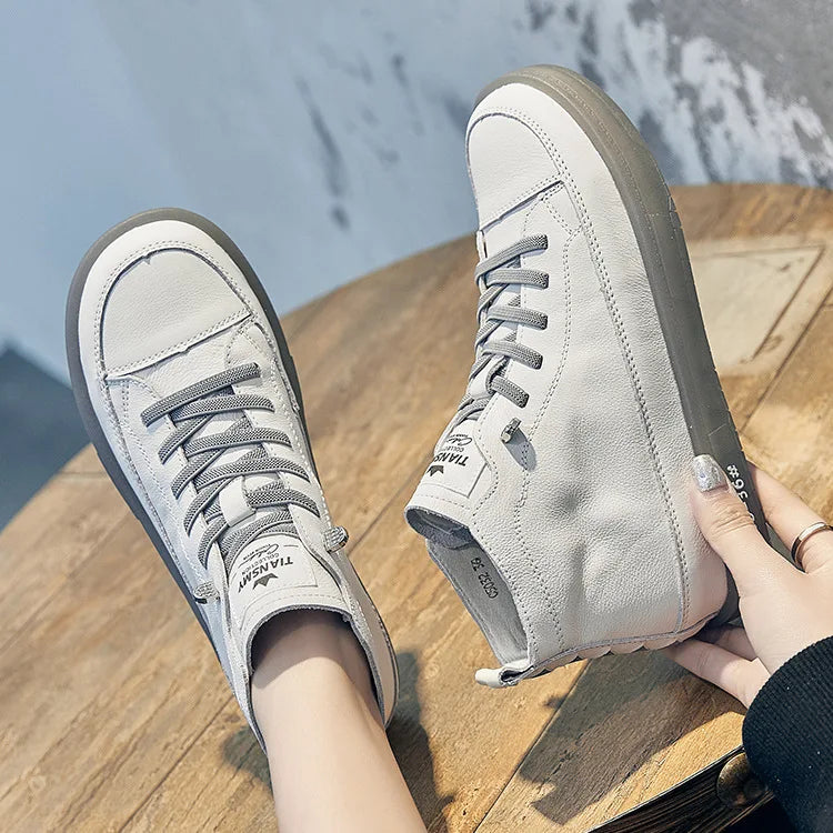 Tênis Feminina Genuíno em Couro Lace Up