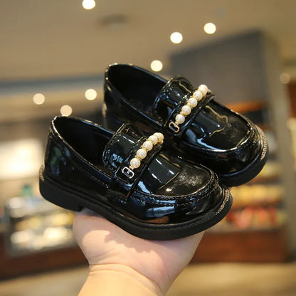 Caetana - Classic Shoe