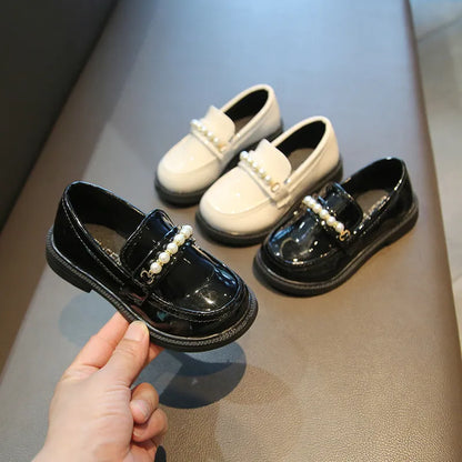 Caetana - Classic Shoe